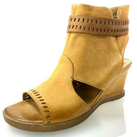 Miz Mooz Shoes - MIZ MOOZ Brianne 9 / 39 Wedge Peep Toe Zip Sandals